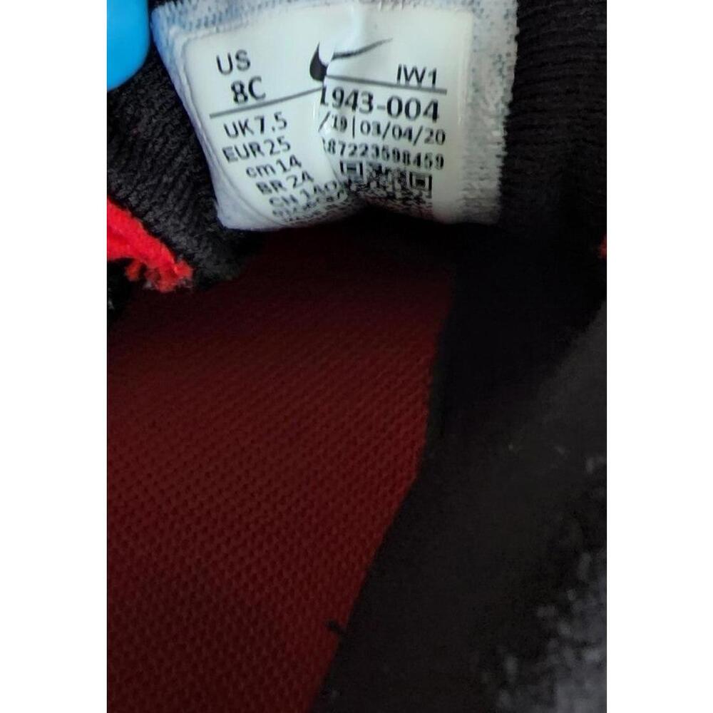 Nike - Picture 4 of 6